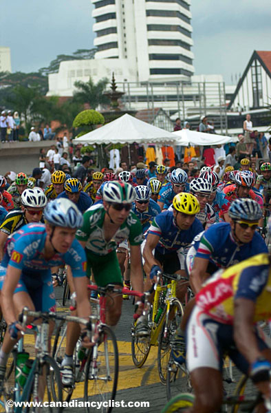 tdl03s10_peloton1