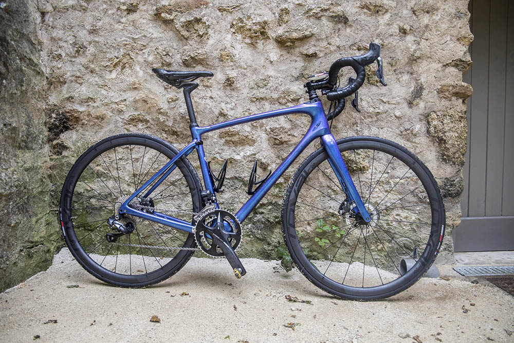 Canadian Cyclist Review 17 Specialized Roubaix